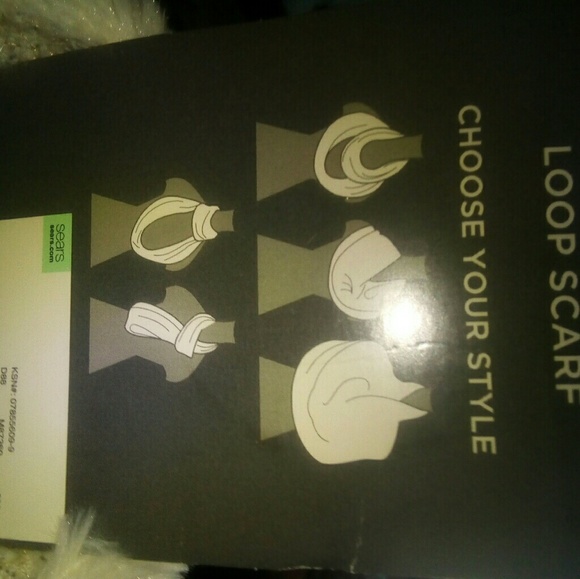 Brand new loop fur scarf - Picture 3 of 6